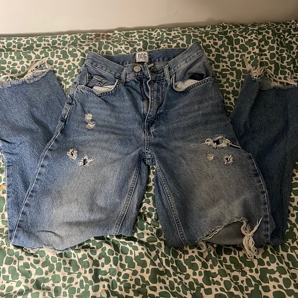BDG UBRBAN OUTFITTERS HIGH RISE BAGGY RIPPED JEANS - Picture 1 of 2